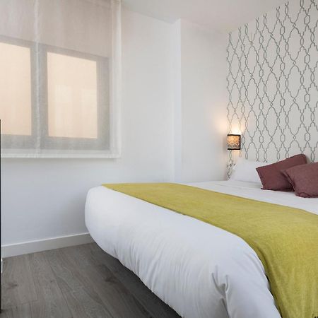 Suites Maestranza - Herreria By Magno Apartments Seville Exterior photo